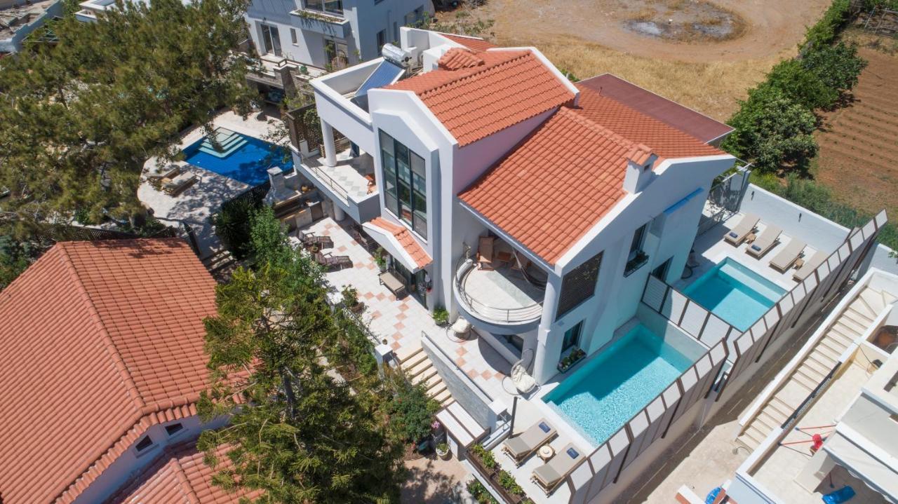 Paradisos Luxury Villas Next To Beach Koutsouras Bagian luar foto