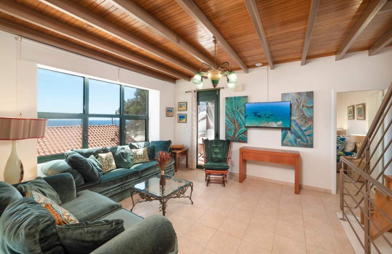 Paradisos Luxury Villas Next To Beach Koutsouras Bagian luar foto