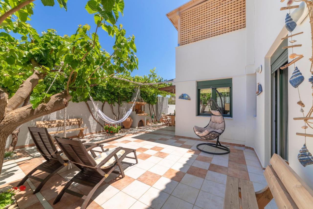 Paradisos Luxury Villas Next To Beach Koutsouras Bagian luar foto