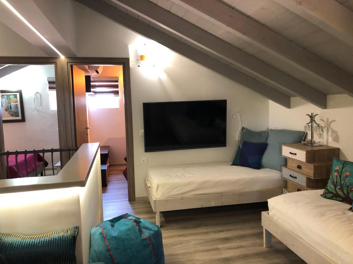 Paradisos Luxury Villas Next To Beach Koutsouras Bagian luar foto