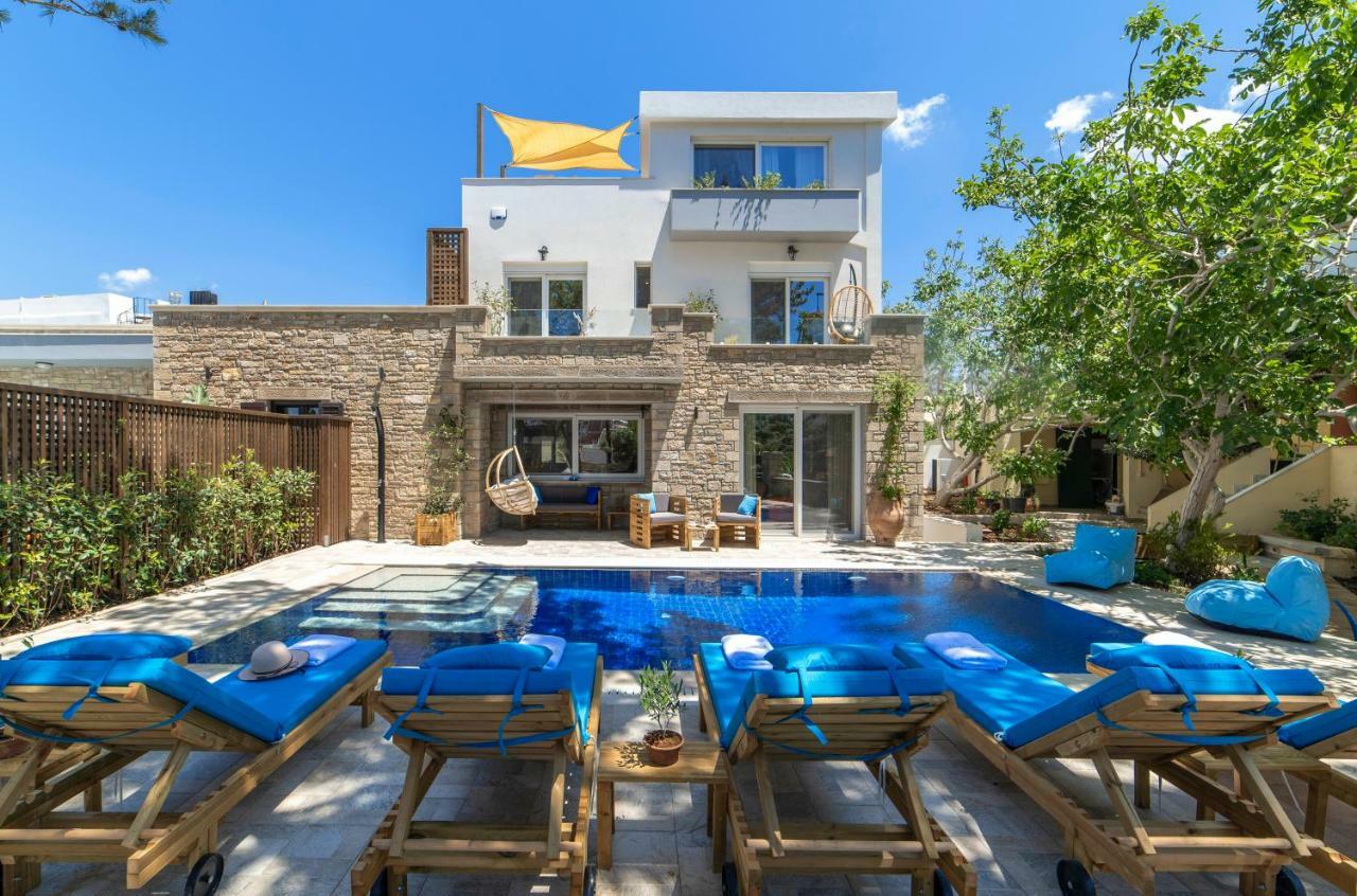 Paradisos Luxury Villas Next To Beach Koutsouras Bagian luar foto